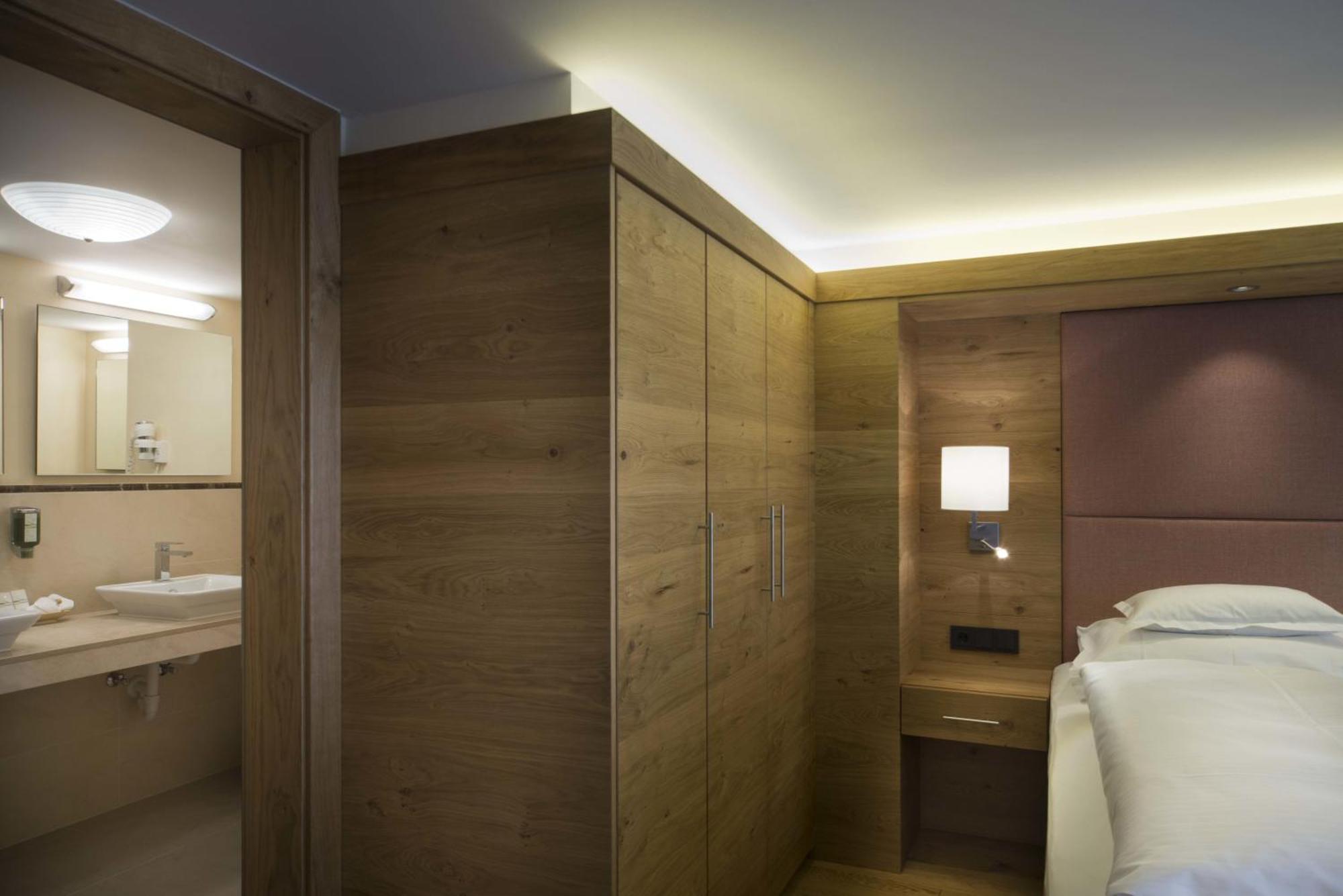 Hotel Garni Panorama 4*